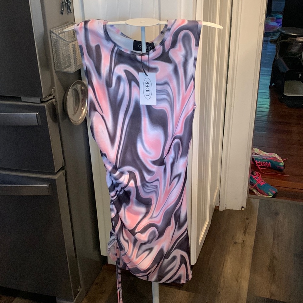 Cider side ruched pull swirl pattern dress. NWT